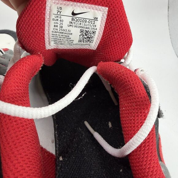 Nike Air Max 270 React GS Shoes Kids Size 7 Gray Red Black Cushioned BQ0103-011 - Picture 11 of 13